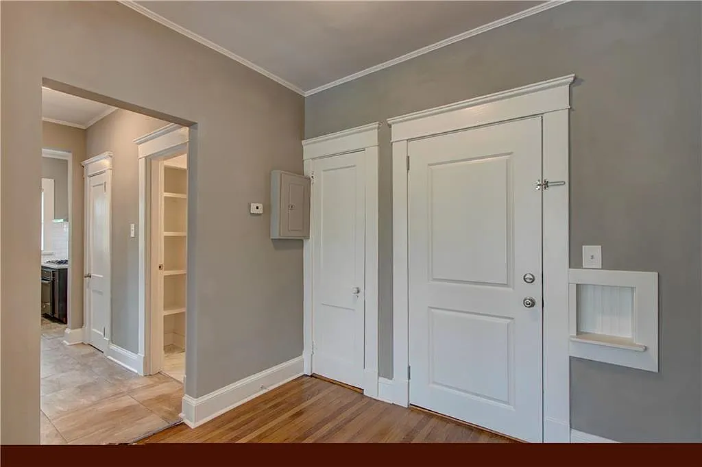 2 bed, 2.0 bath, 1100 sqft, $2,750 — Photo 2