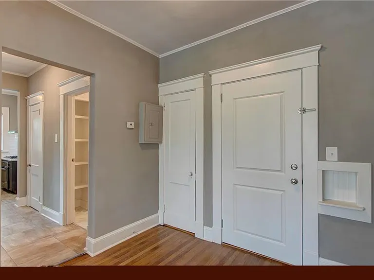 722 Ponce De Leon Ct NE — Photo 2