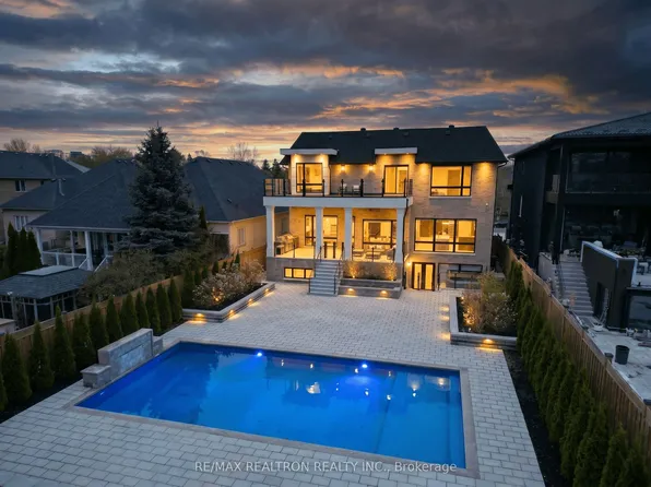 116 Oak Ave, Richmond Hill, ON L4C 6R7