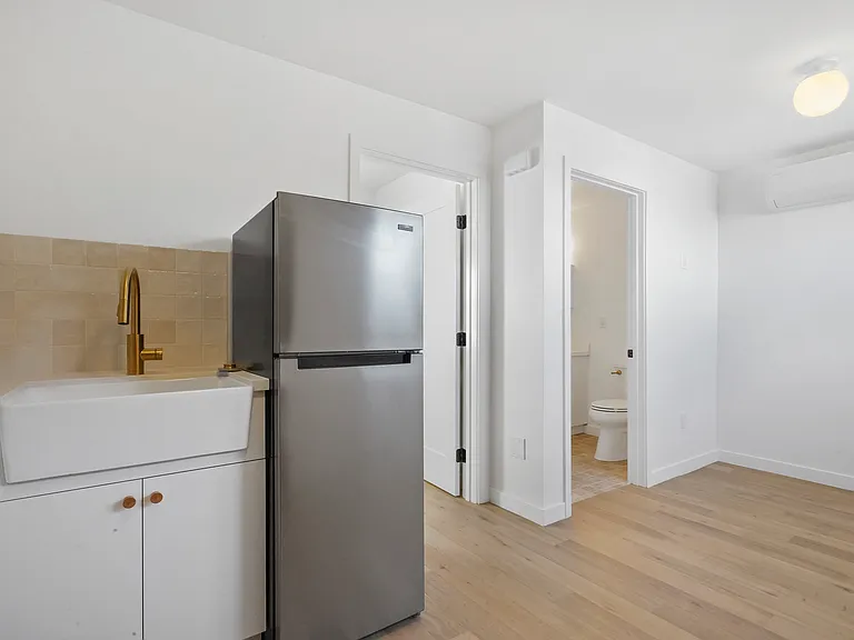 8443 Clinton St #6 — Photo 13