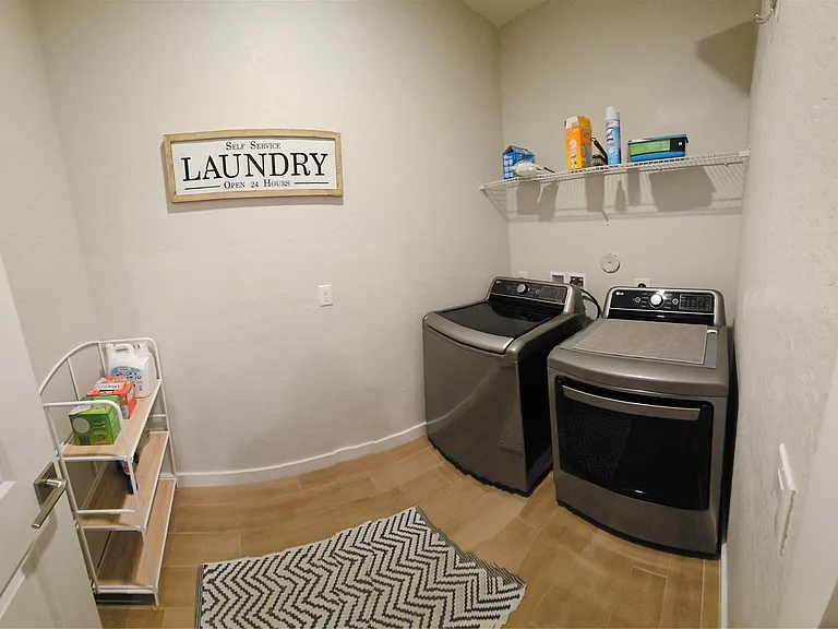 3034 NE Skyview Ln — Photo 18