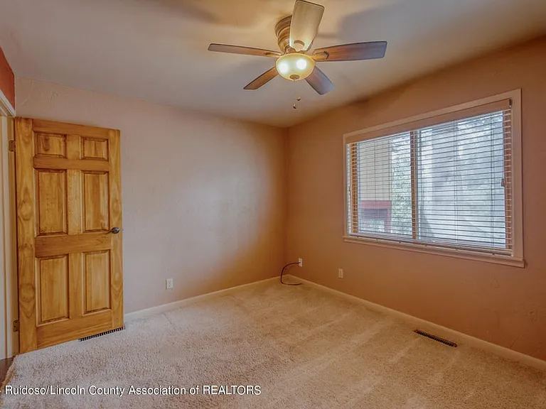 109 Snowcap Dr — Photo 18