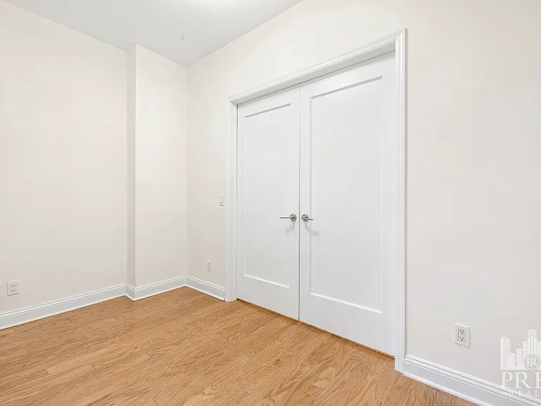 174 E 85th St #4C — Photo 6