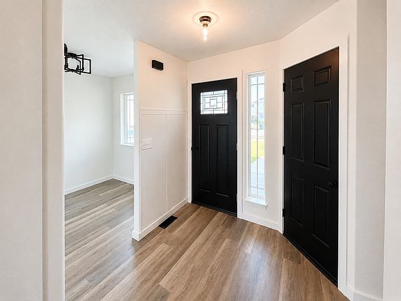 3rd image of 10611 E Baldwin Ave