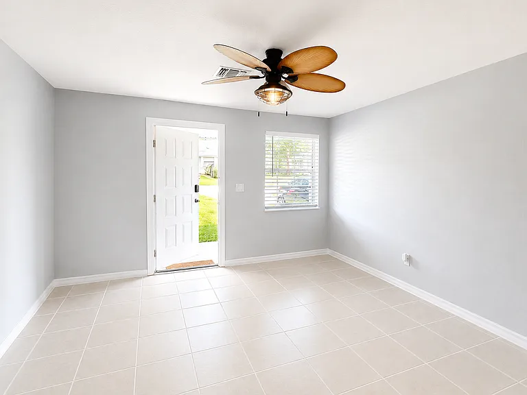 2478 NW Holiday Ct — Photo 6