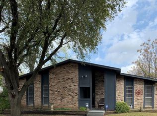 2023 Chestnut Rd, Carrollton, TX 75007