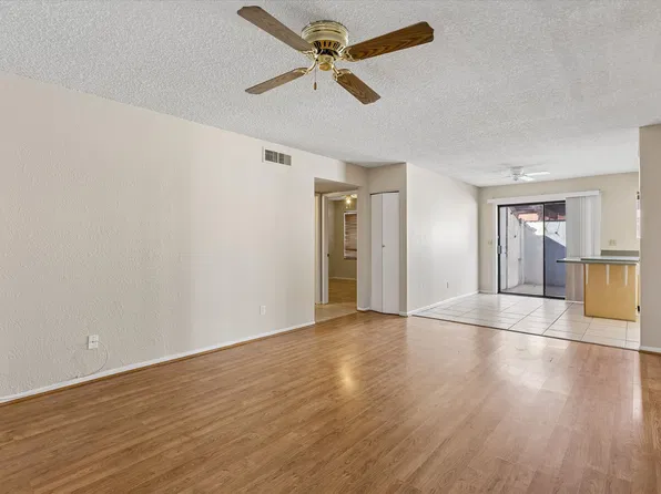 2842 E Beck Ln Unit 4, Phoenix, AZ 85032