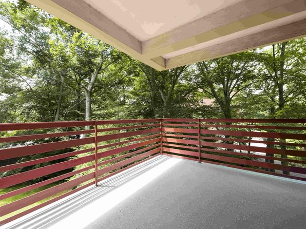 1133 Midland Ave APT 2E