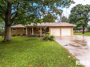 1604 Kern Rd, Washington, IL 61571