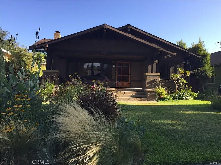 1717 Lyndon St — Photo 1