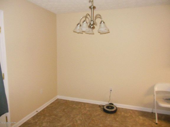5th image of 113-115 S Osprey Ct