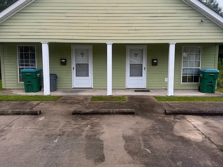 505 N Holly St #B — Photo 1
