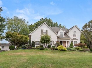 4 Ryan Way, Hackettstown, NJ 07840