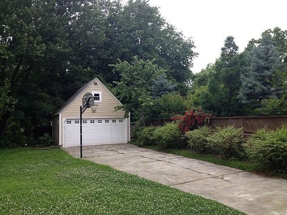 Large parking space on driveway, and detached garage