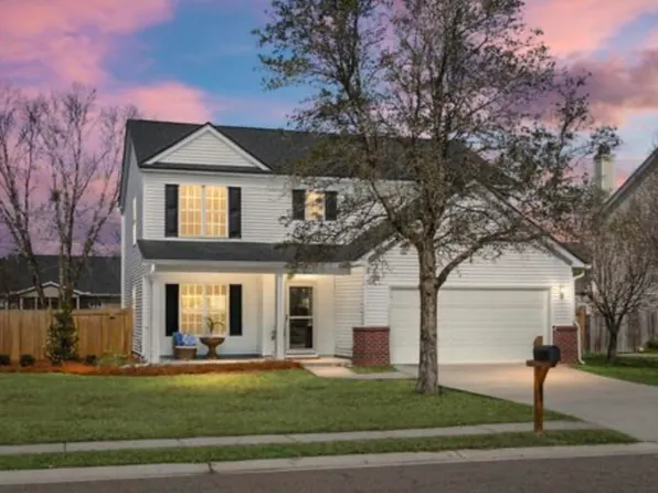 528 Holiday Dr, Summerville, SC 29483