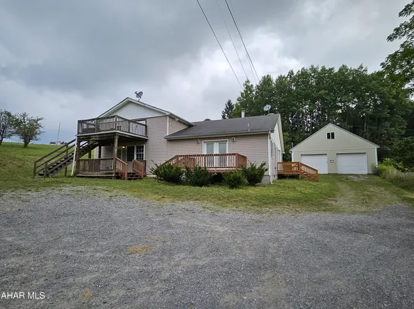 123 Grace Ln, Tyrone, PA 16686