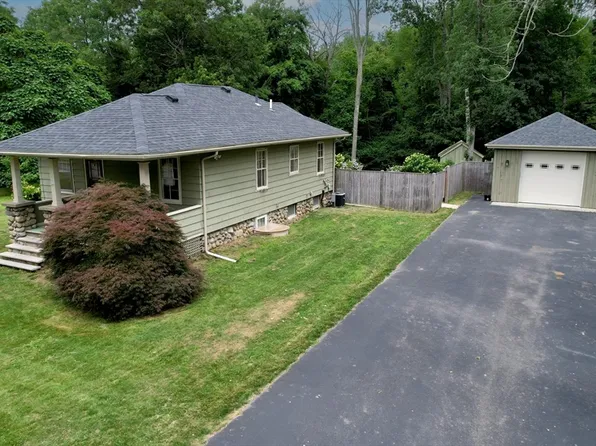 15 Slab Bridge Rd, Assonet, MA 02702