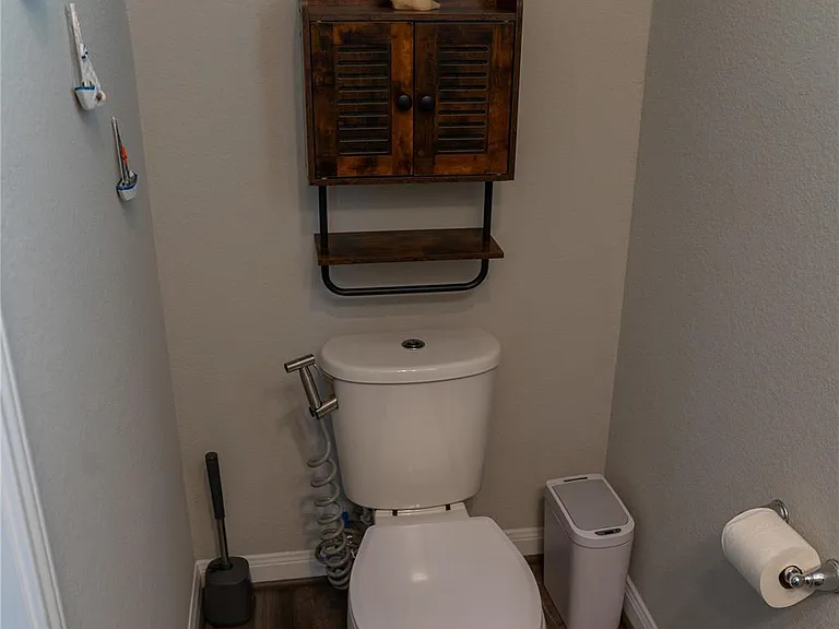 7010 Silverleaf Oak St — Photo 17