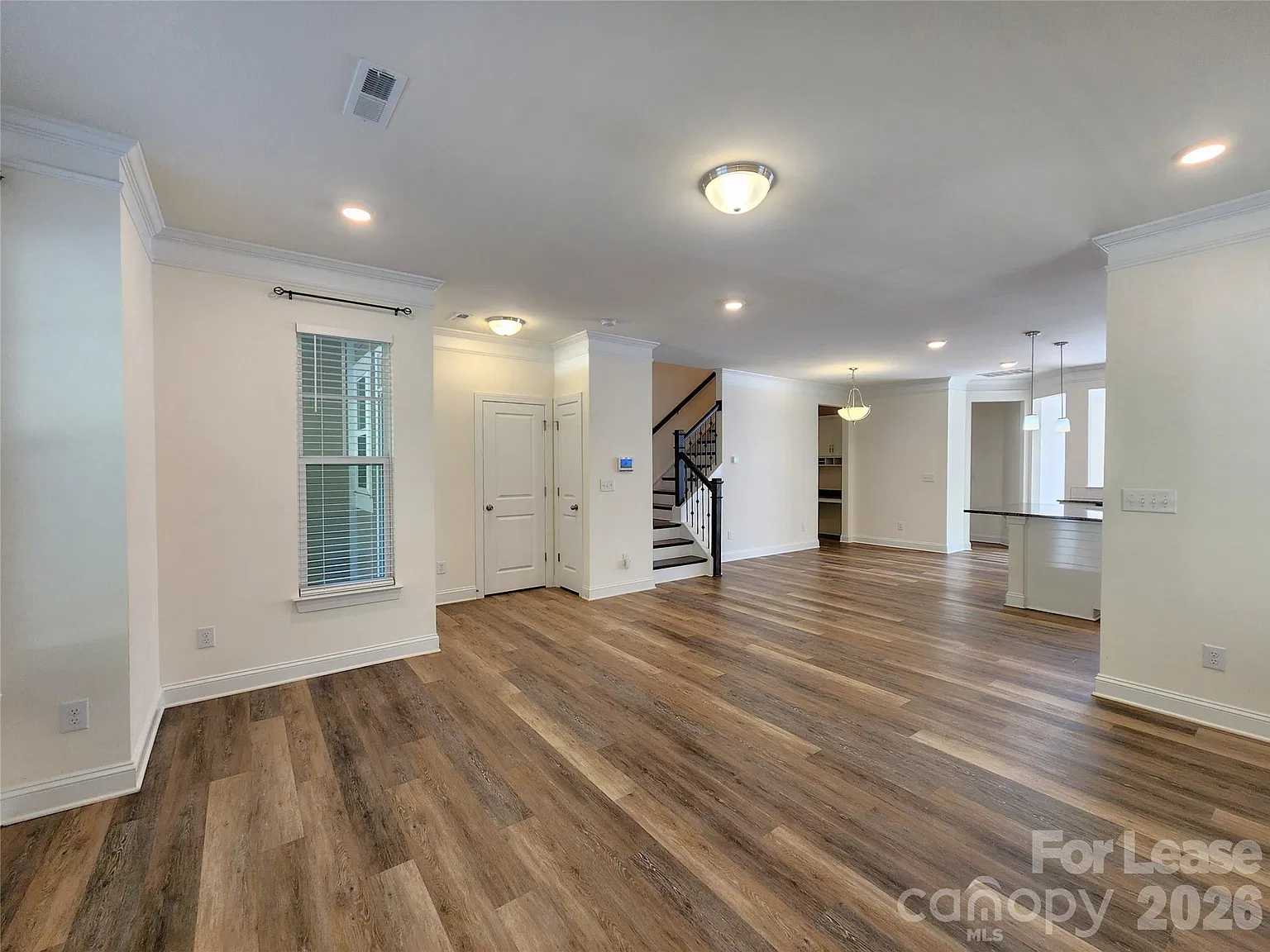 2204 Blewett Dr — Photo 3
