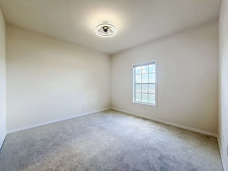 3757 Conroy Rd — Photo 24
