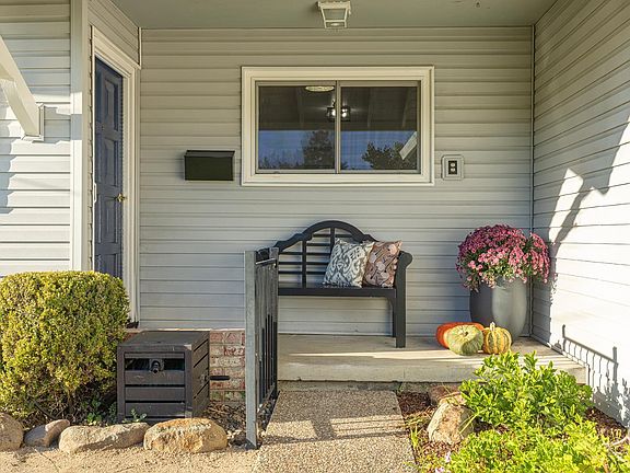 3rd image of 3608 Idlewild Avenue