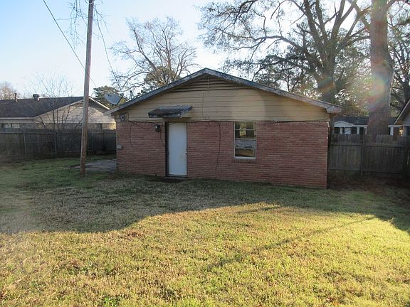 2nd image of 9422 Normandie Dr