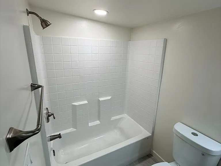 1212 Twenty Fredericks 390 Ptwy — Photo 10