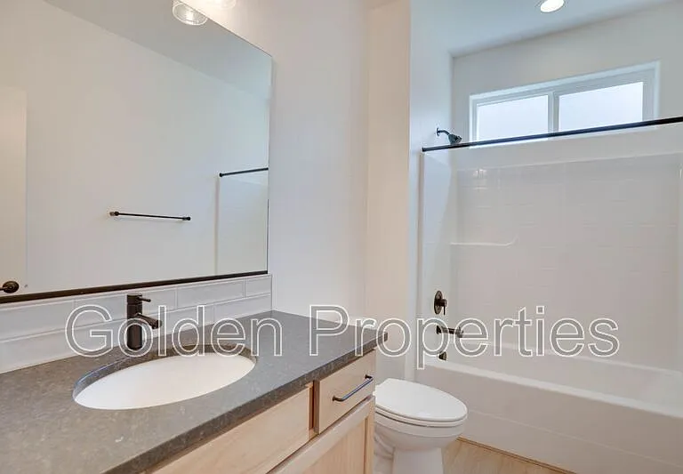 7768 N Girard Cir — Photo 18