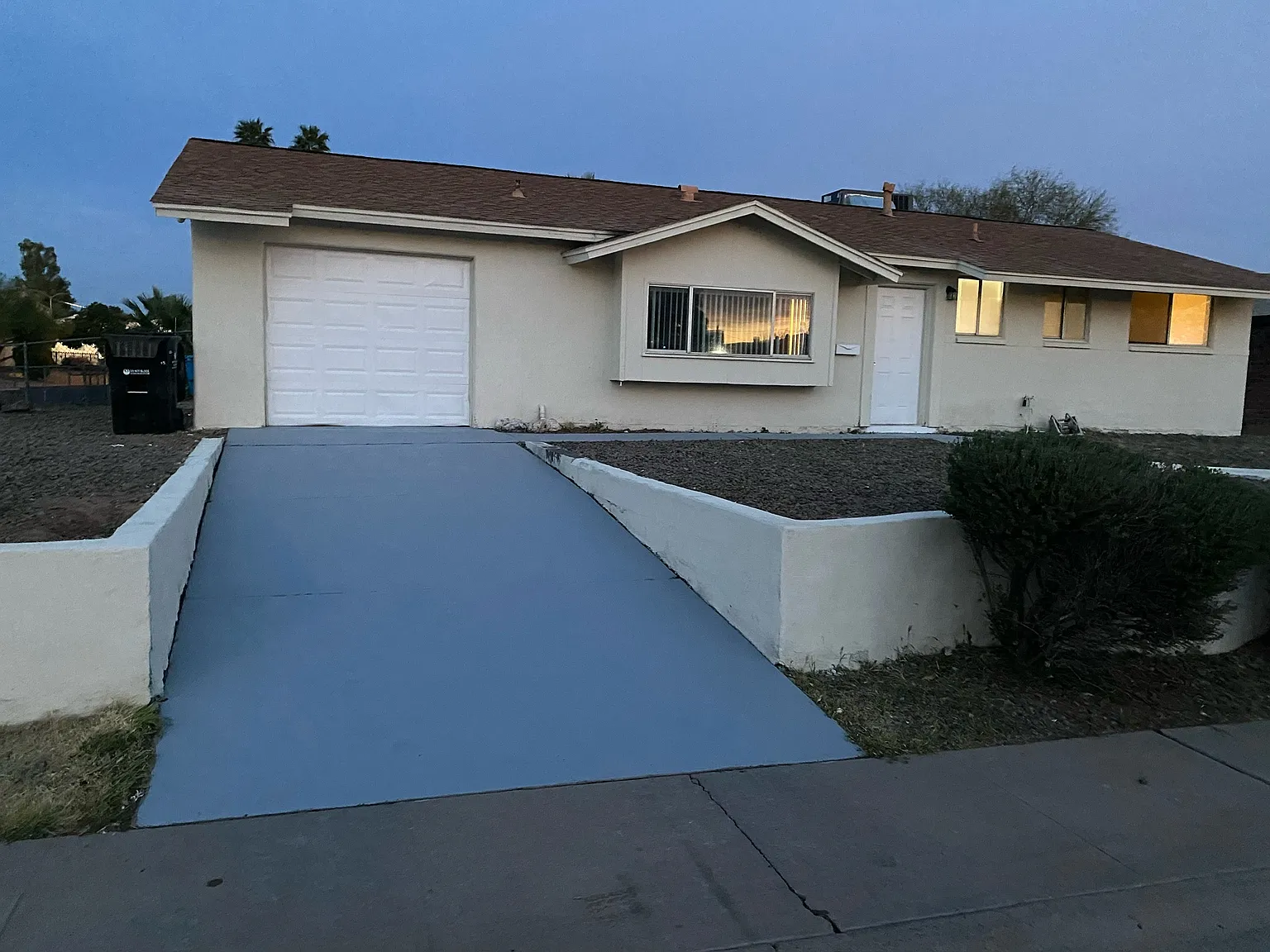 3 bed, 1120 sqft, $2,400 — Photo 1