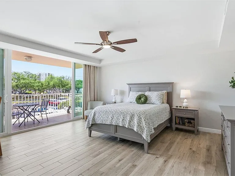 223 Island Way #2D — Photo 19