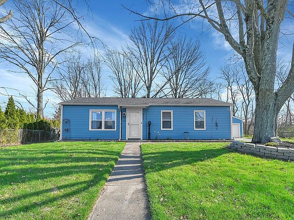 3rd image of 7483 Saratoga Ct