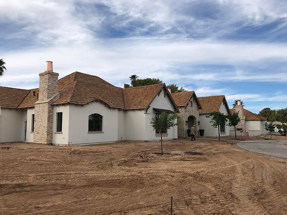 2nd image of 8716 N 55th Pl