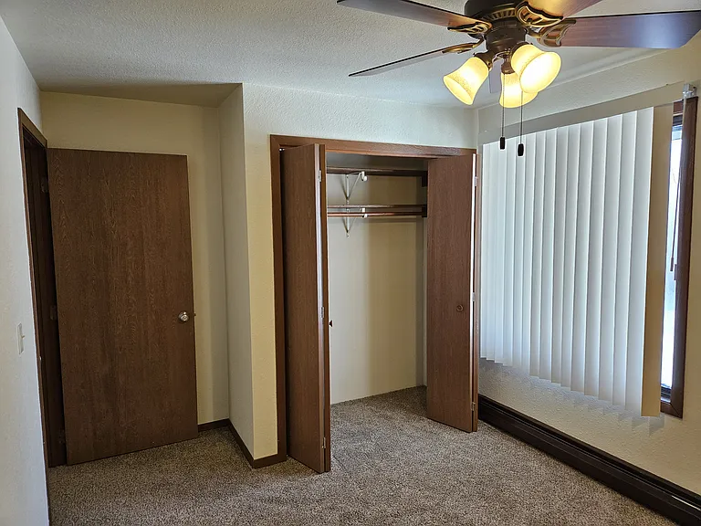 328 N Kensington Dr #4 — Photo 10