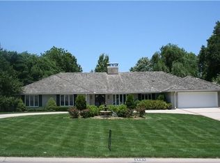 3902 W 89th St, Prairie Village, KS 66207