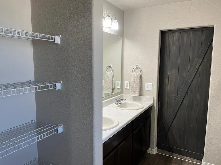 7767 Benecia Dr — Photo 22