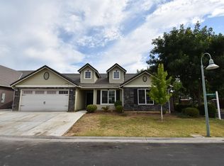 10901 Bernadine Ave, Clovis, CA 93619