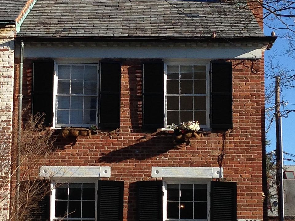 1st image of 409 Franklin St