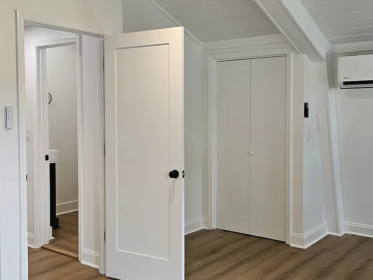 Upstairs 2nd bedroom