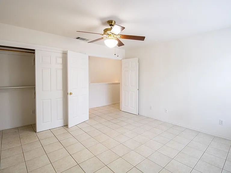 17501 Wiseman Dr — Photo 16