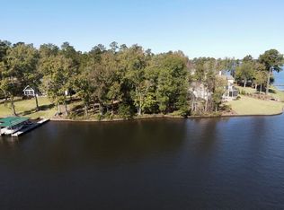 108 Geiger Ct, Ninety Six, SC 29666