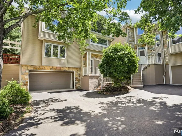 70 Clarken Dr #232, West Orange, NJ 07052