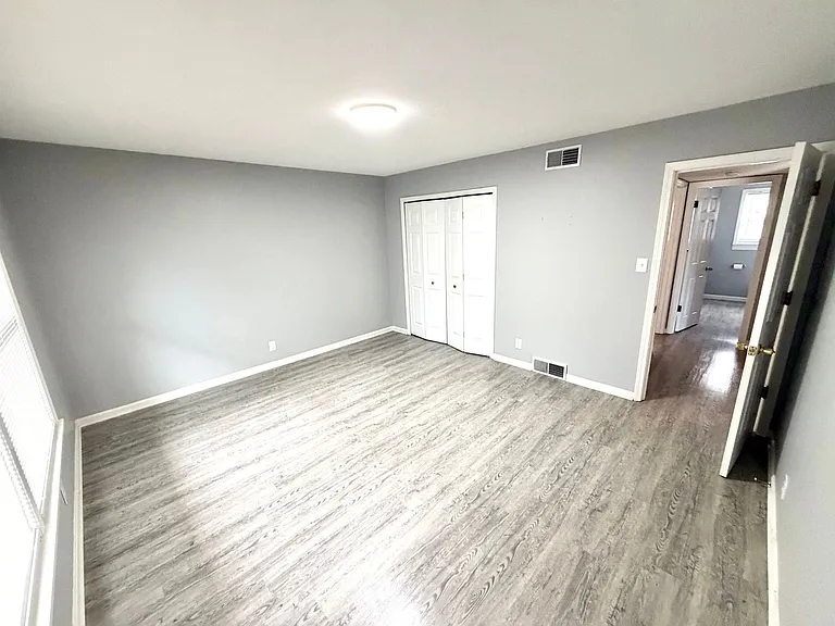 1827 Bashford Manor Ln #1 — Photo 7