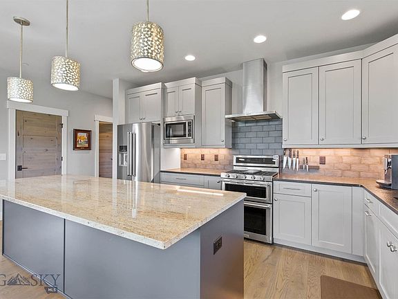 5th image of 207 Glenbrook Ln