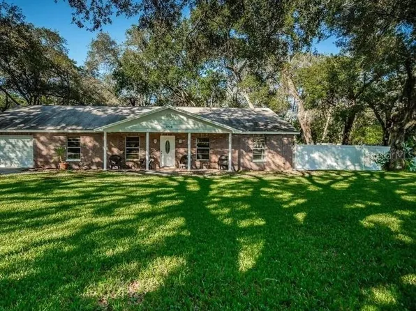 1906 E 149th Ave, Lutz, FL 33549