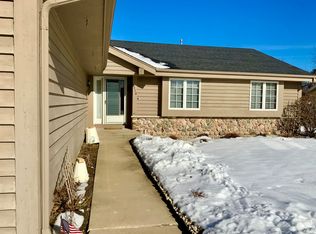 3710 W Wanda Ave, Greenfield, WI 53221