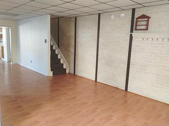 living area on 1st floor