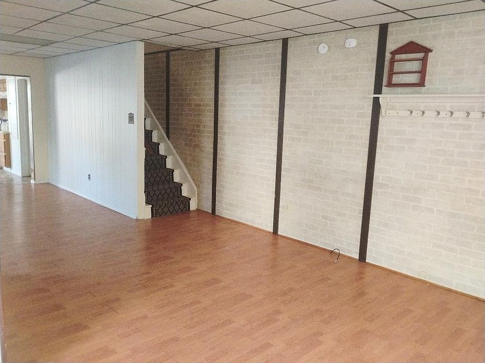living area on 1st floor