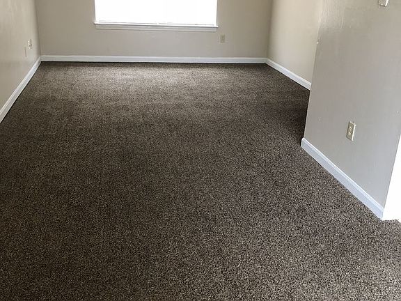 4th image of 603 Ashland Ter APT 12