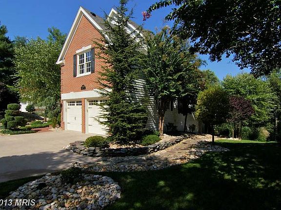 4th image of 3833 Barcroft Ln