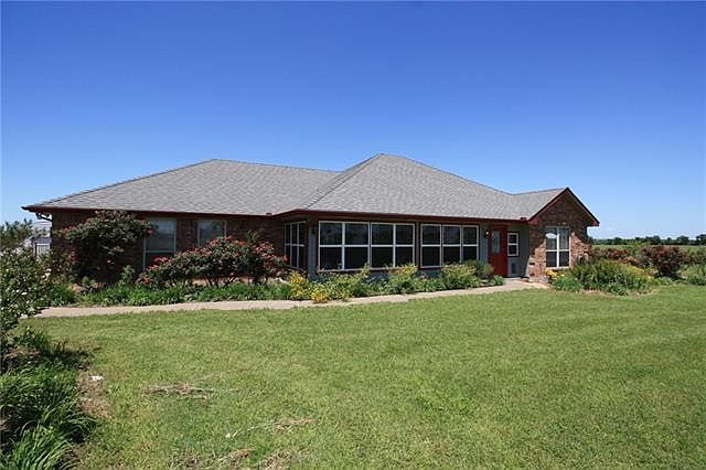 1st image of 1400 W Chambers Dr